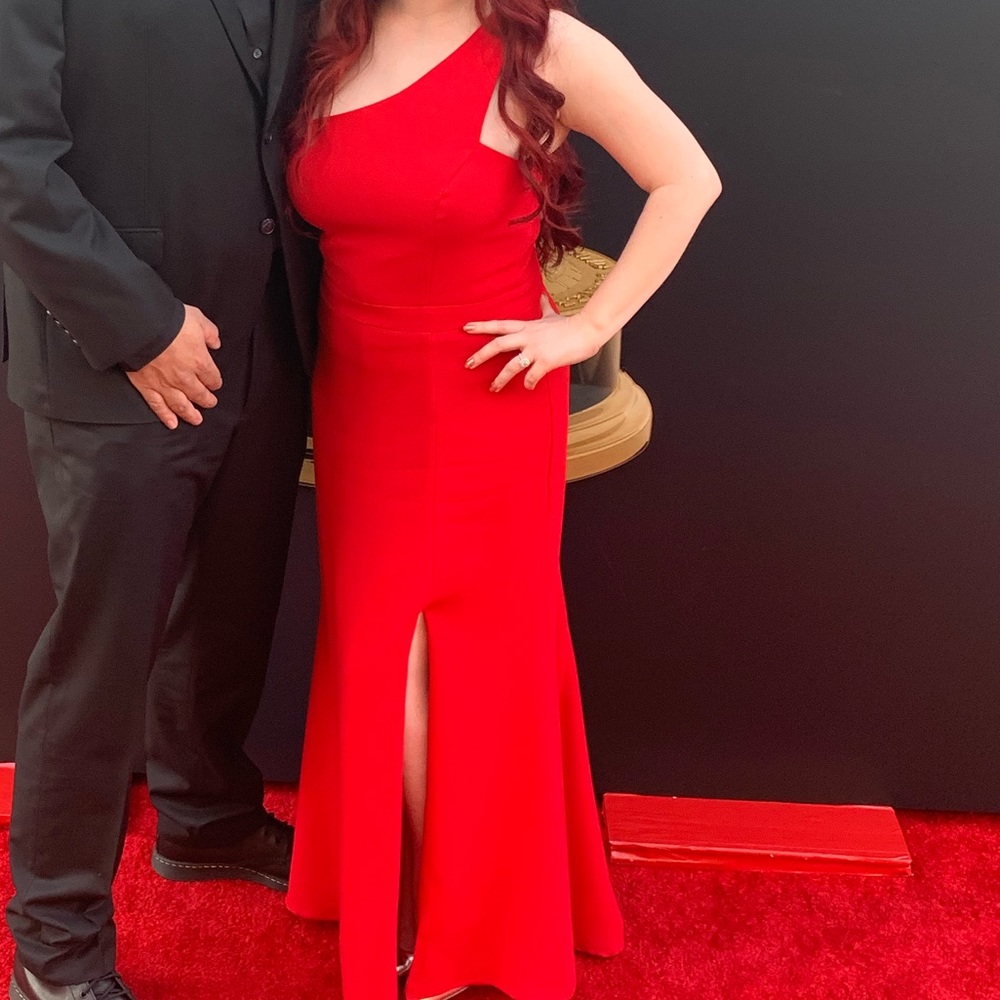XSCAPE Formal one shoulder Red Dress With slit